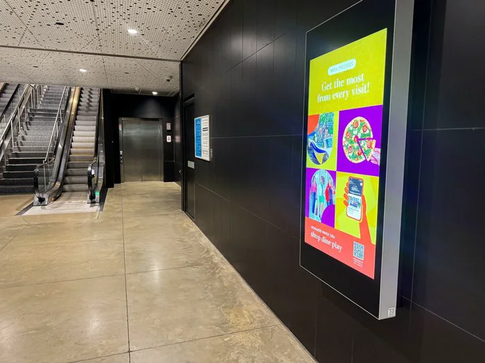 Ara display installed indoors at Mall of America